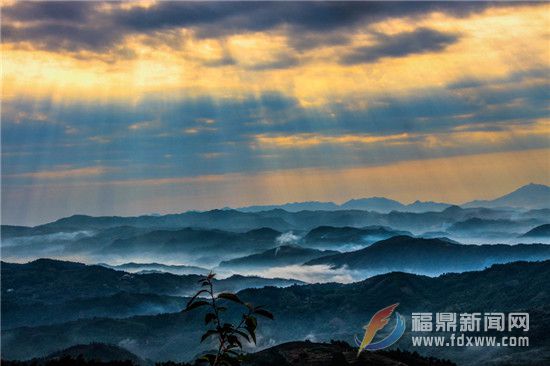 會甲溪丁達爾現(xiàn)象.jpg