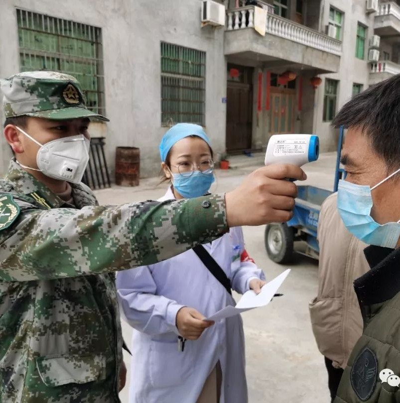 退伍不褪色，他在防疫一線再顯“軍人本色”