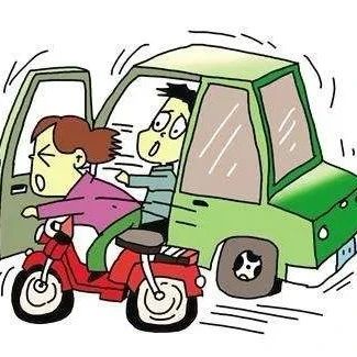 千萬別這樣開車門！福鼎一男子突開車門撞傷孕婦