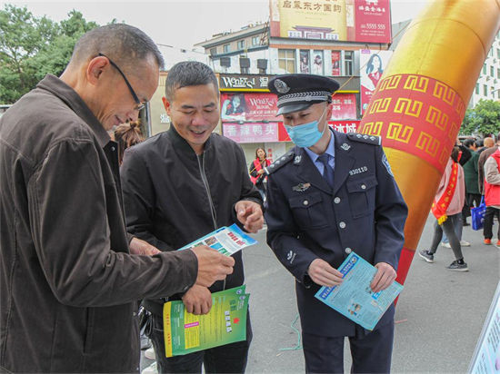 太姥山鎮(zhèn)：普法“集市”亮點(diǎn)頻出，推動(dòng)平安建設(shè)走深走實(shí)