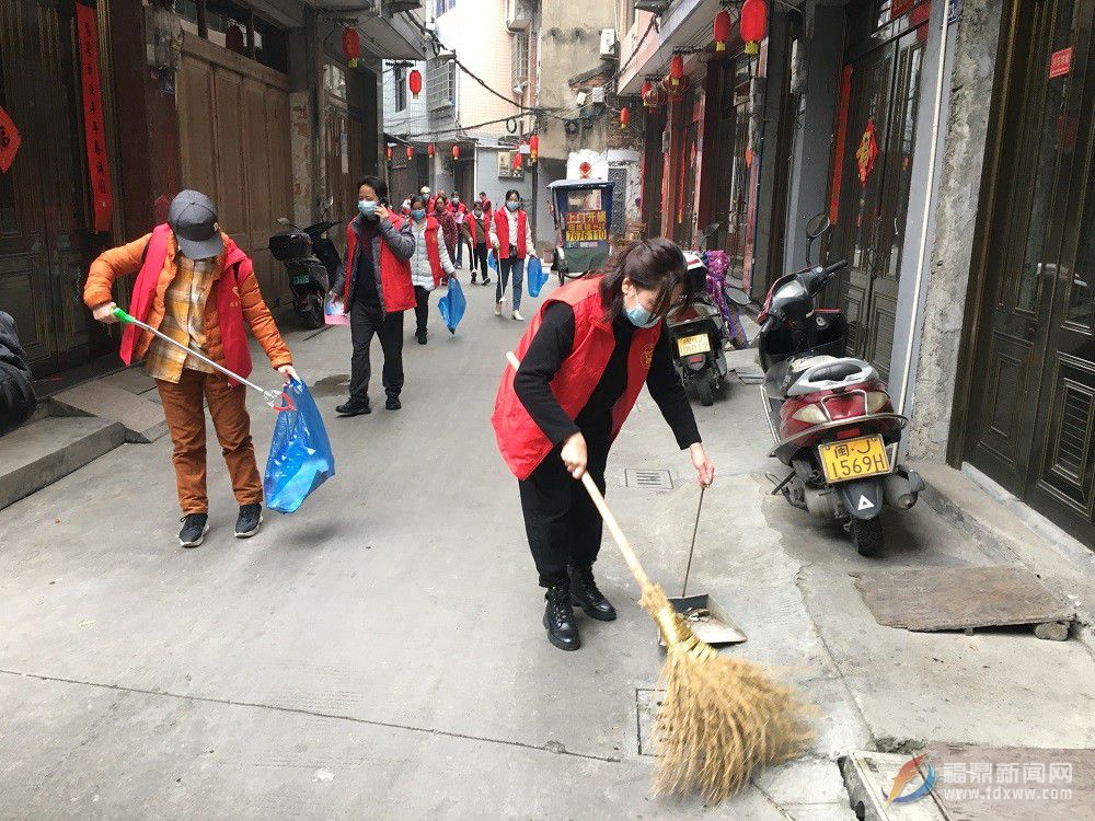 溪西社區(qū)開展“文明創(chuàng)城·志愿同行”暨“3·5學(xué)雷鋒紀(jì)念日”主題志愿活動(dòng)