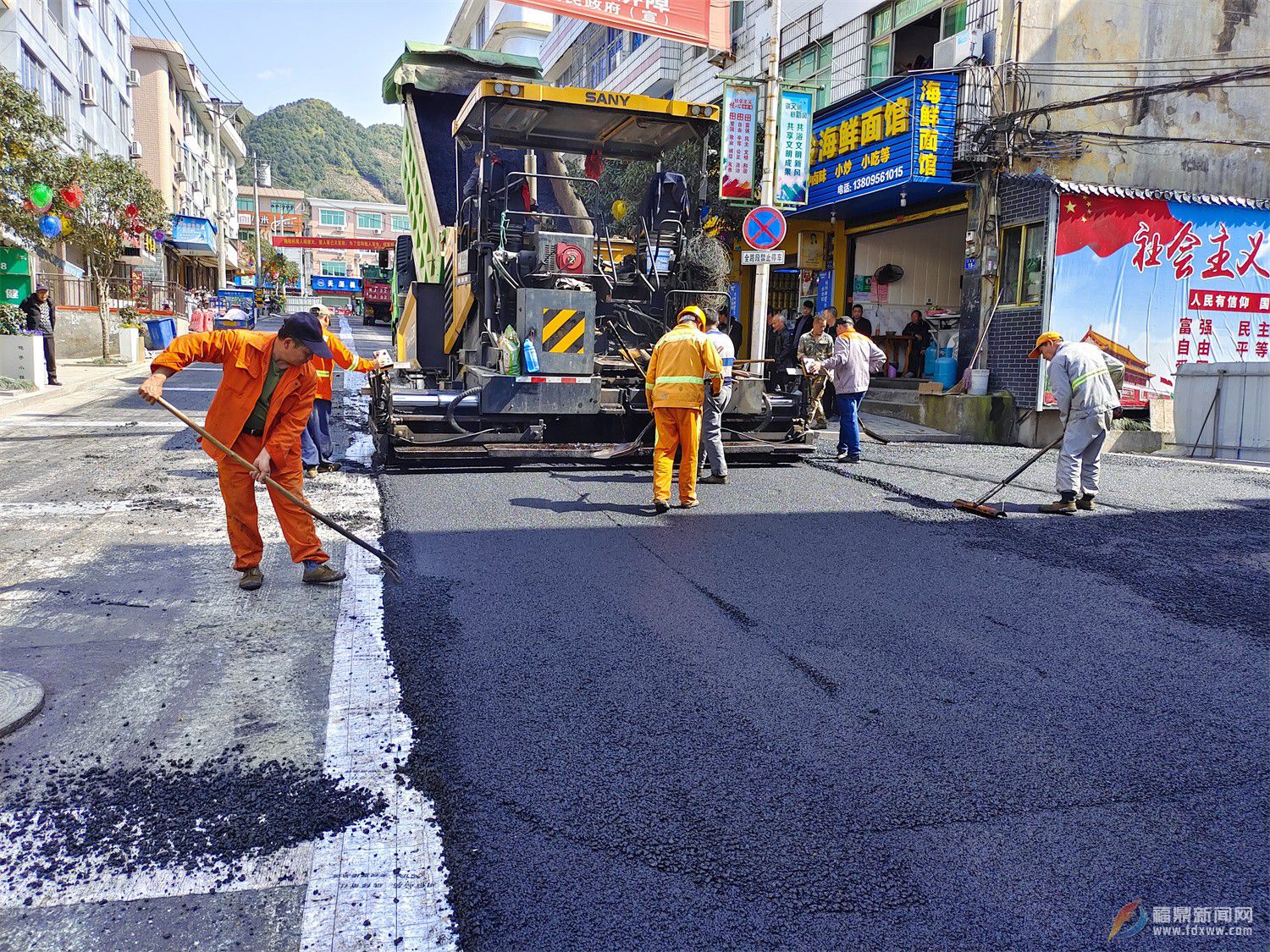 貫嶺: 道路改造換新顏 實事惠民暖人心