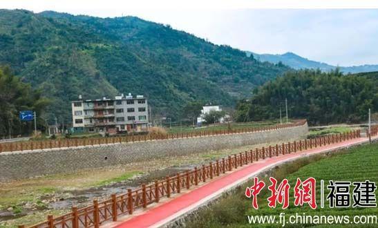 福建貫嶺：昔日“邊界楓橋”今天“平安貫嶺”