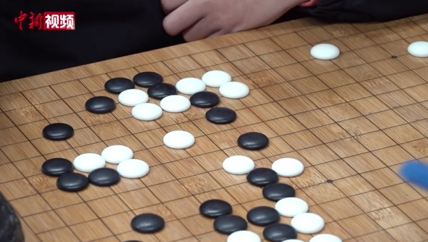 臺(tái)灣女棋手扎根福建開棋院：快樂(lè)教學(xué) 以棋會(huì)友